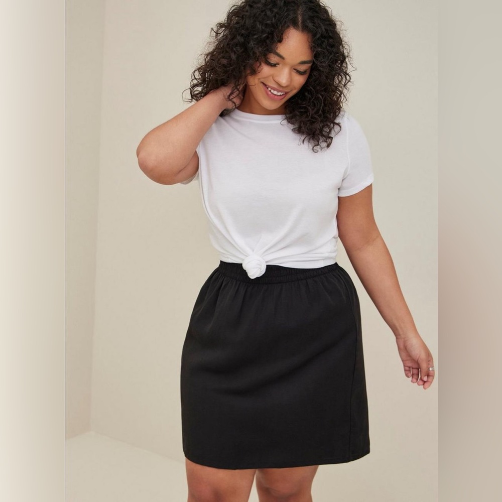 High-Waisted Linen Mini Skirt by Torrid - Picture 15 of 16